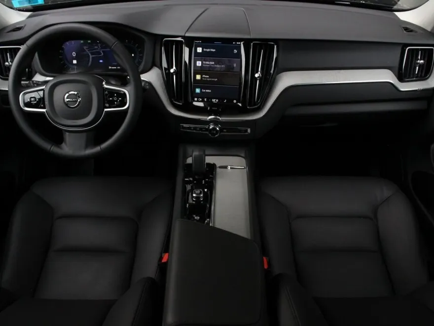 2025 Volvo XC60 B5 Plus photo 1