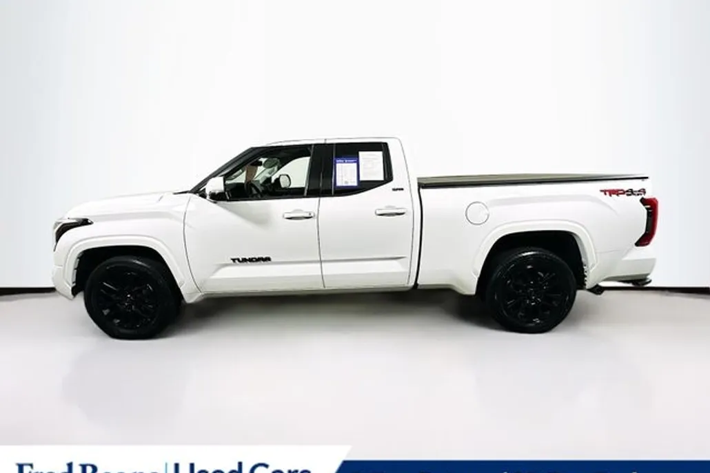 2023 Toyota Tundra SR5 photo 1