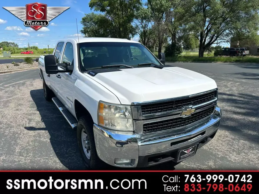 2009 Chevrolet Silverado 3500HD LT photo 1