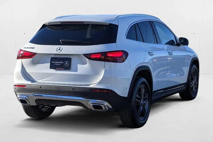 2025 Mercedes Benz GLA 250 photo 1