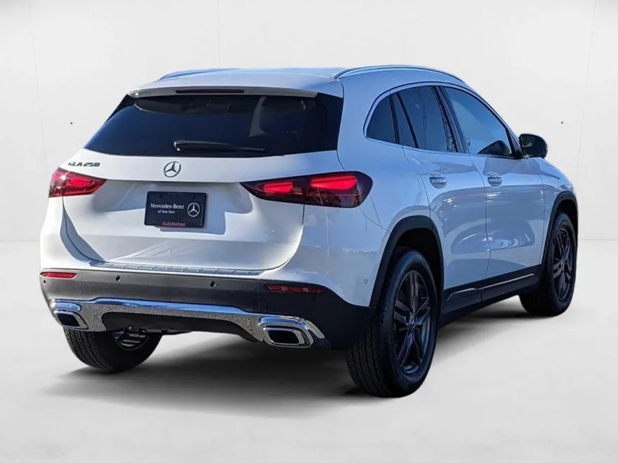2025 Mercedes Benz GLA 250 photo 1