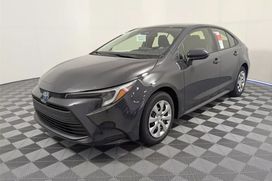 2025 Toyota Corolla Hybrid LE photo 1