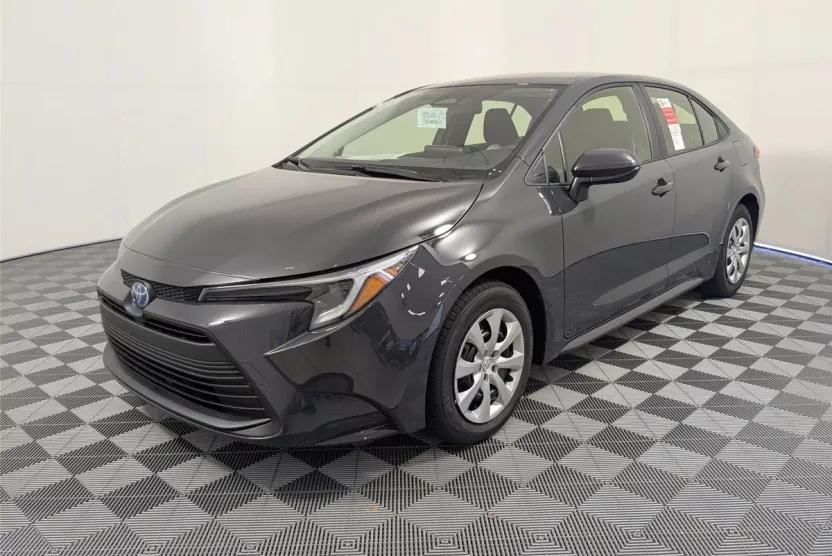 2025 Toyota Corolla Hybrid LE photo 1