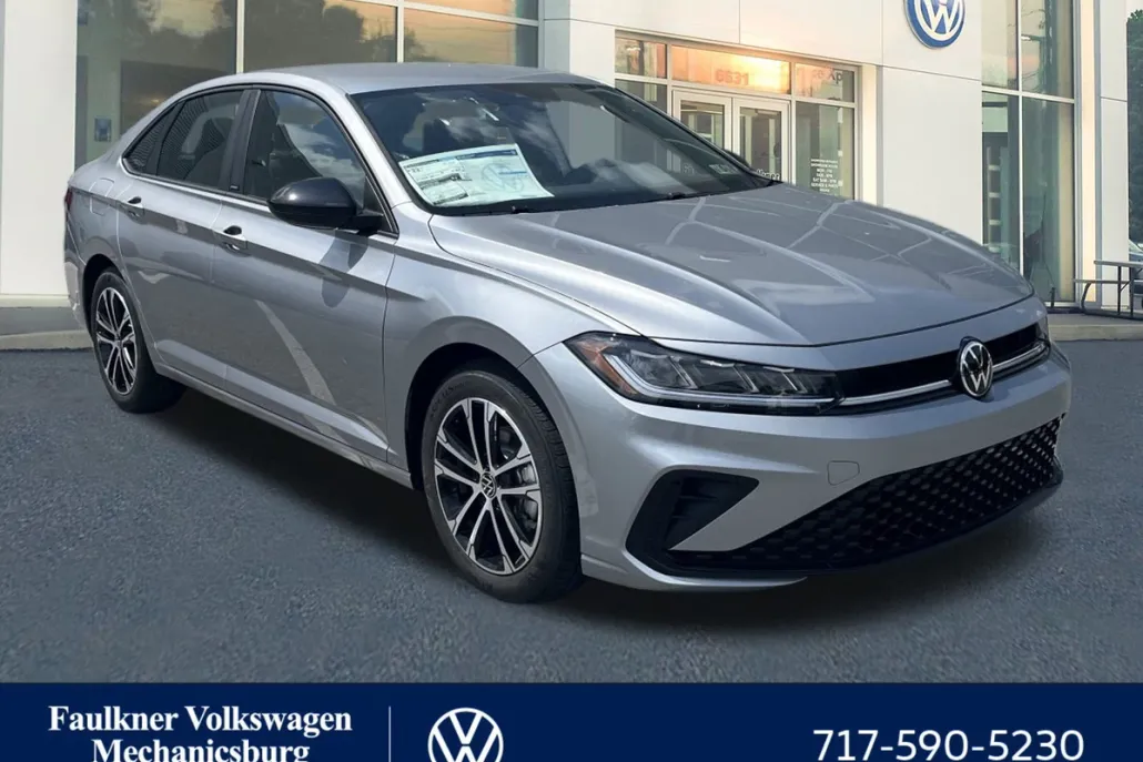 2025 Volkswagen Jetta Sport photo 1