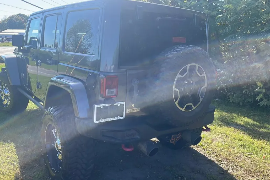 2014 Jeep Wrangler Unlimited Rubicon X photo 1