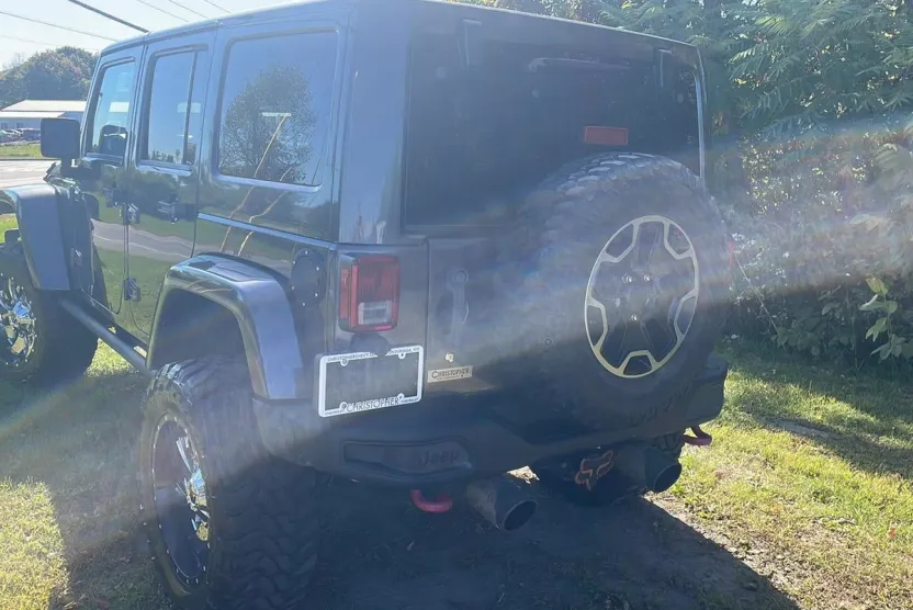 2014 Jeep Wrangler Unlimited Rubicon X photo 1