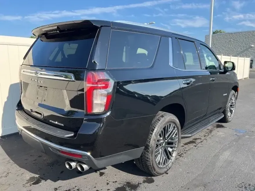 2021 Chevrolet Tahoe Premier photo 1