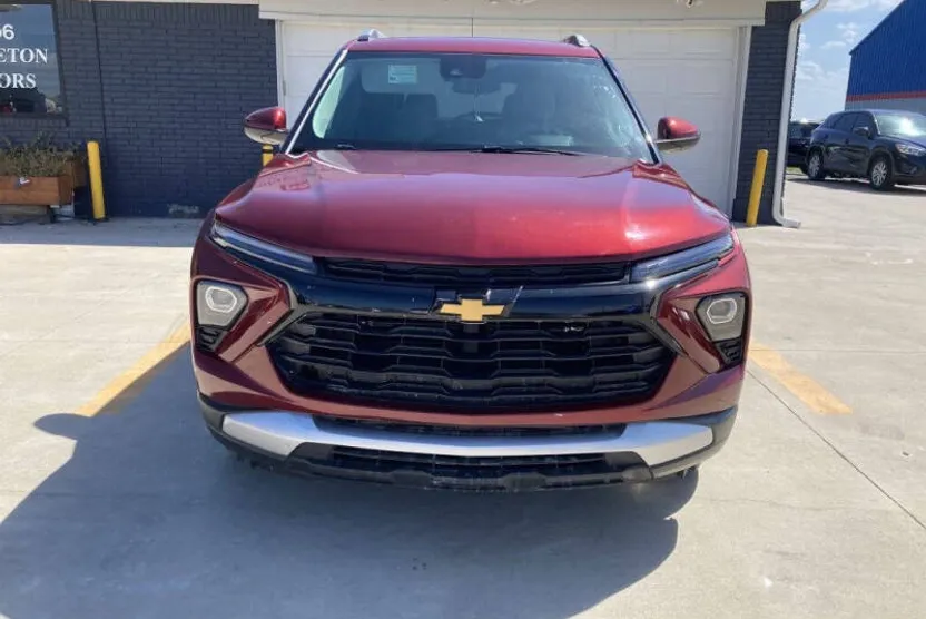 2025 Chevrolet Trailblazer LT photo 1