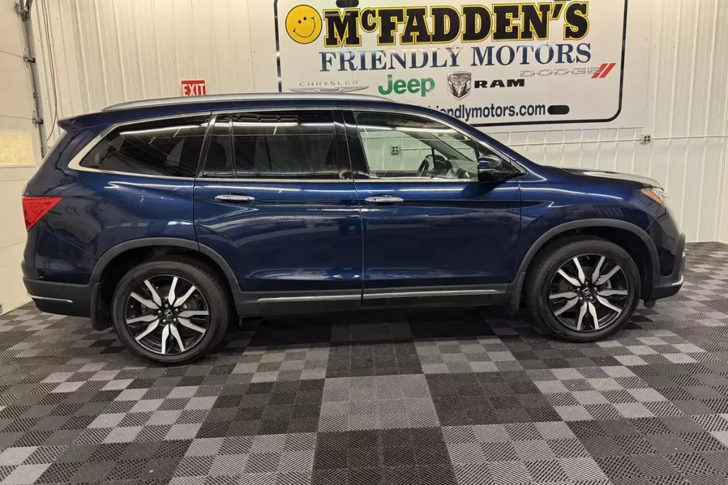 2022 Honda Pilot Touring photo 1