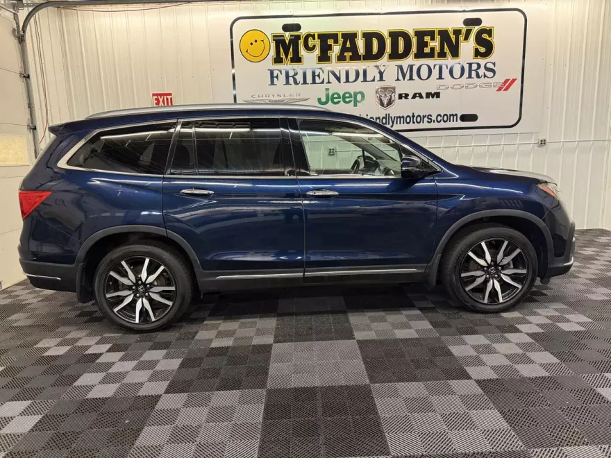 2022 Honda Pilot Touring photo 1