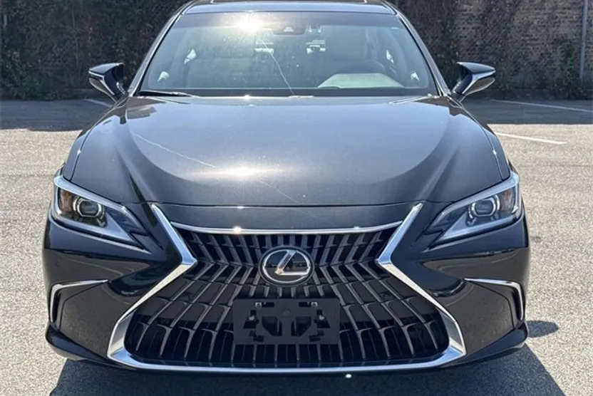 2025 Lexus ES 300h Base photo 1