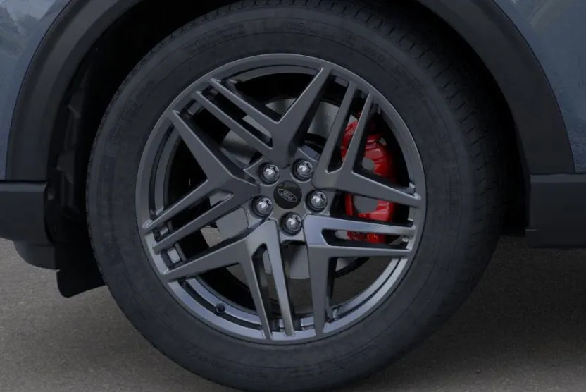 2025 Ford Explorer ST-Line photo 1