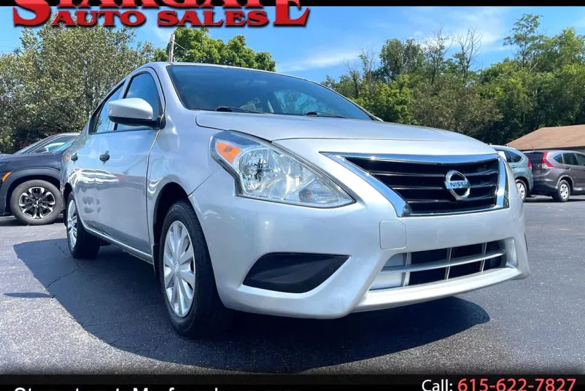 2016 Nissan Versa 1.6 Plus photo 1
