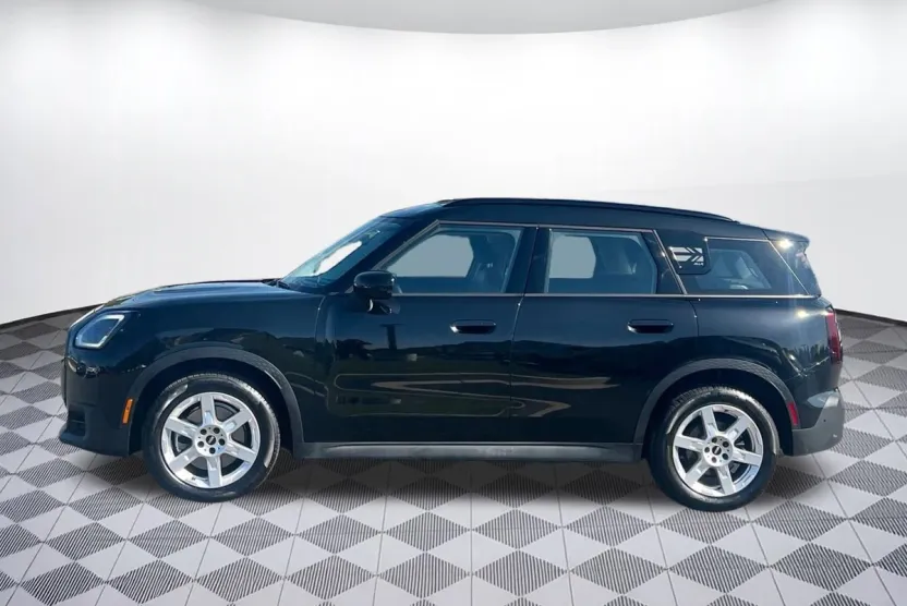 2025 Mini Countryman S ALL4 photo 1