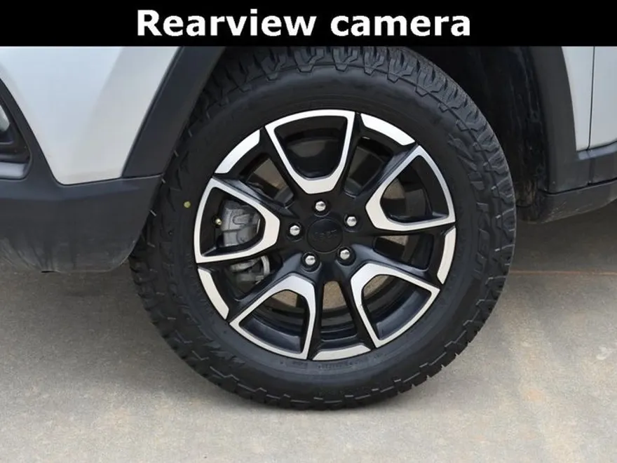 2024 Jeep Compass Trailhawk photo 1