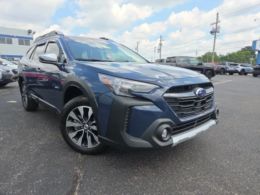 2025 Subaru Outback Touring XT photo 1