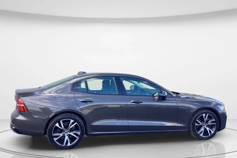 2024 Volvo S60 B5 Core photo 1