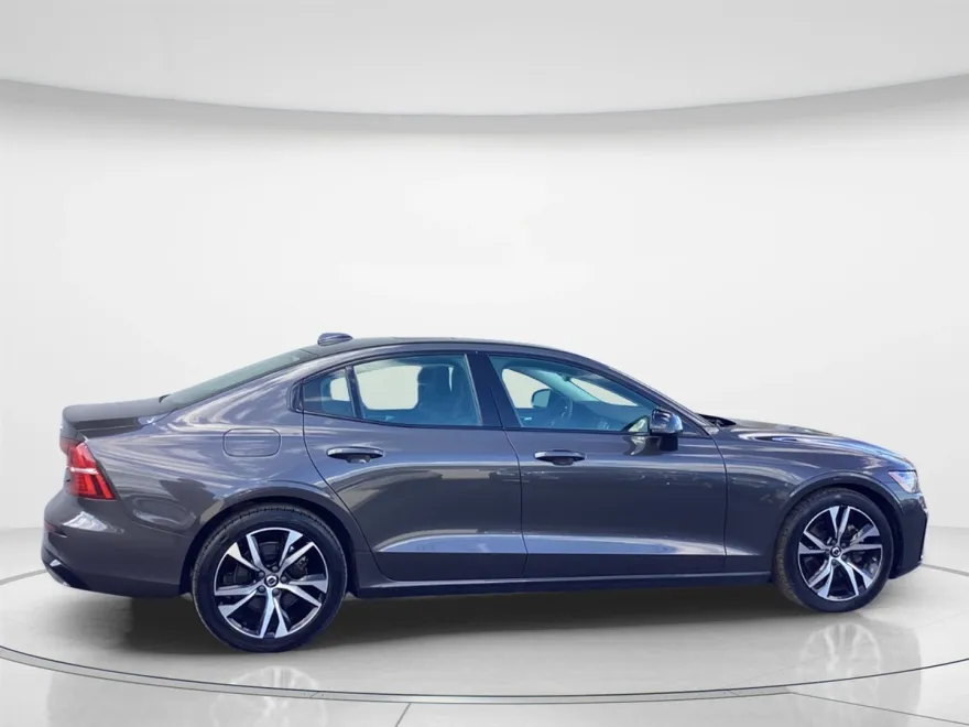 2024 Volvo S60 B5 Core photo 1