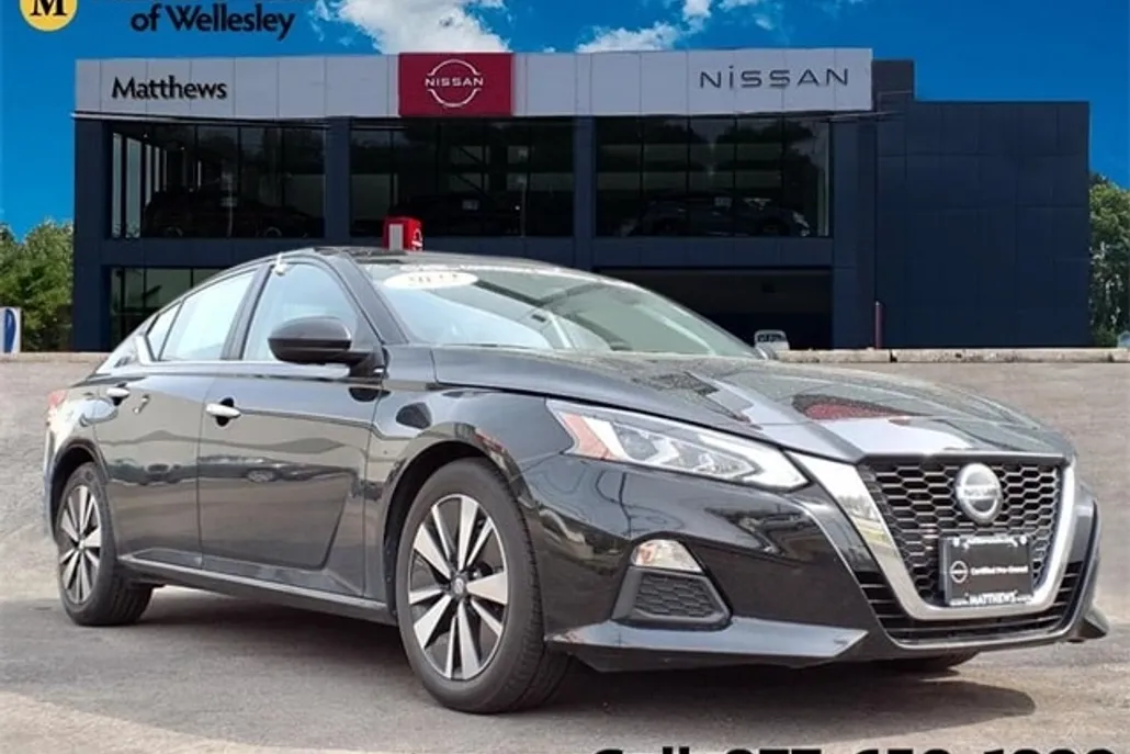 2022 Nissan Altima 2.5 SV photo 1