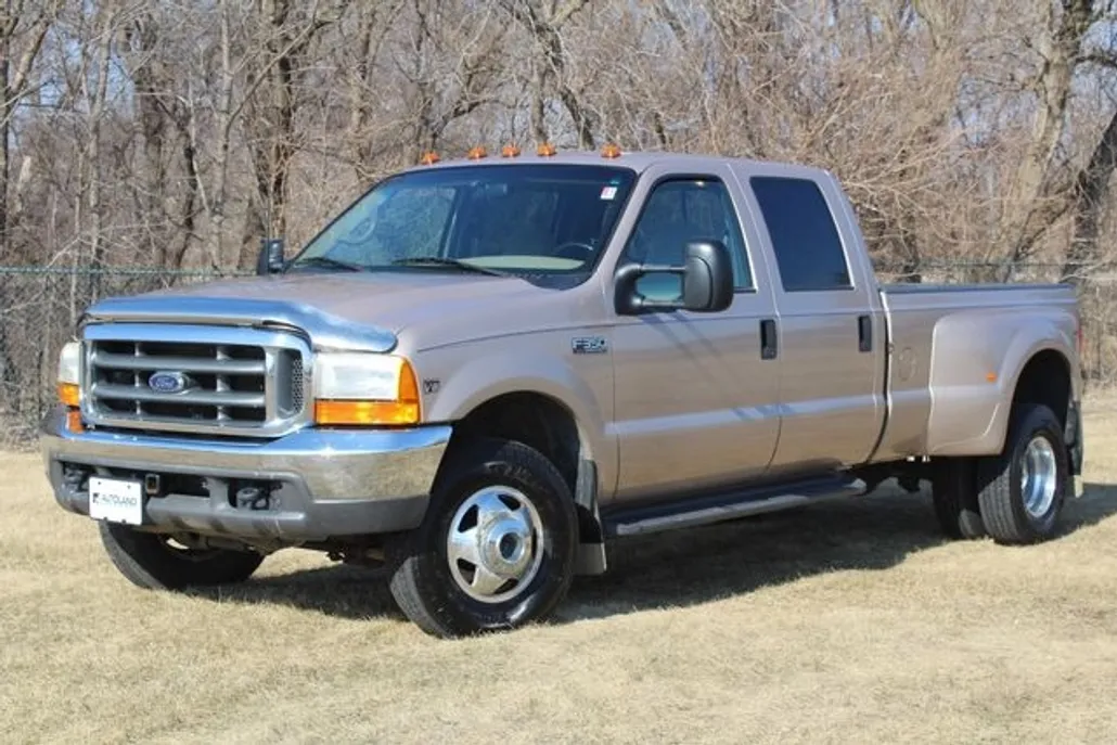 1999 Ford F-350 XLT photo 1