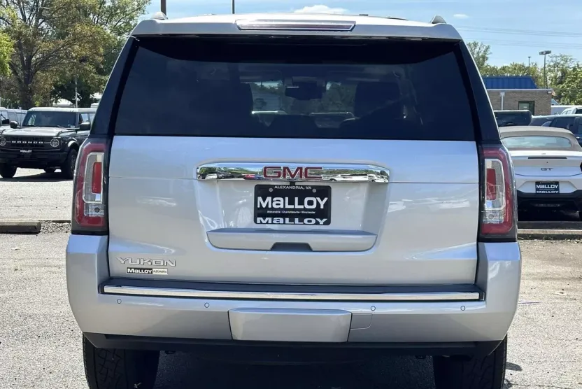 2018 Gmc Yukon Denali photo 1