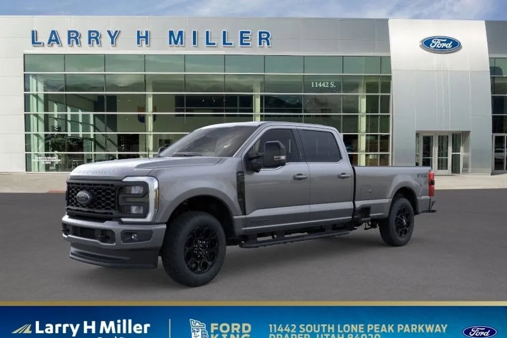 2025 Ford F-350 Lariat photo 1