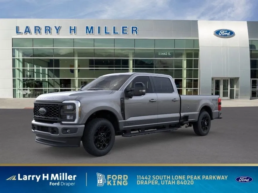 2025 Ford F-350 Lariat photo 1