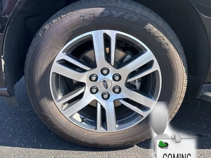 2023 Ford Expedition Limited photo 1
