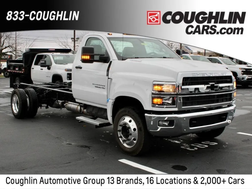 2024 Chevrolet Silverado 6500HD Work Truck photo 1