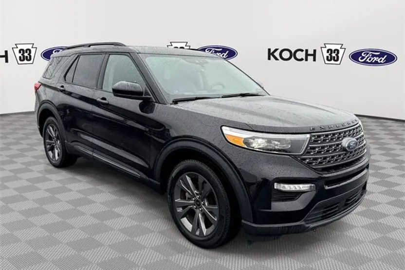 2022 Ford Explorer XLT photo 1