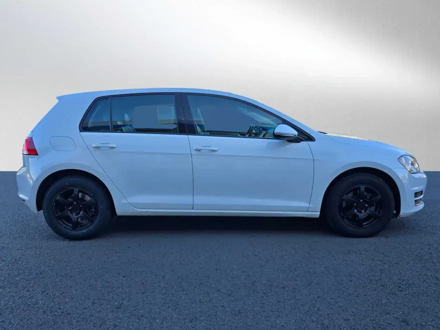 2015 Volkswagen Golf TSI S photo 1