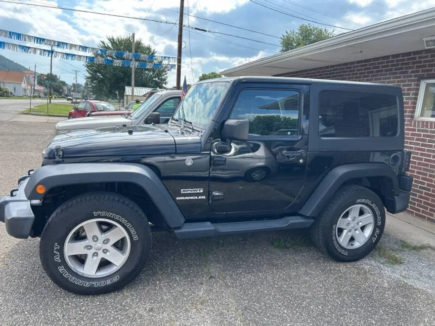 2017 Jeep Wrangler Sport photo 1
