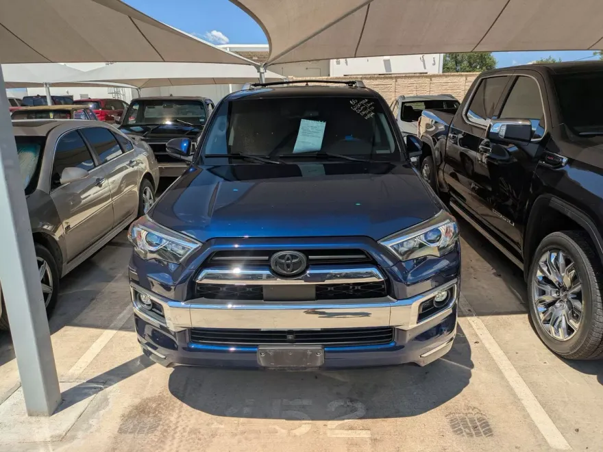 2023 Toyota 4Runner Limited photo 1