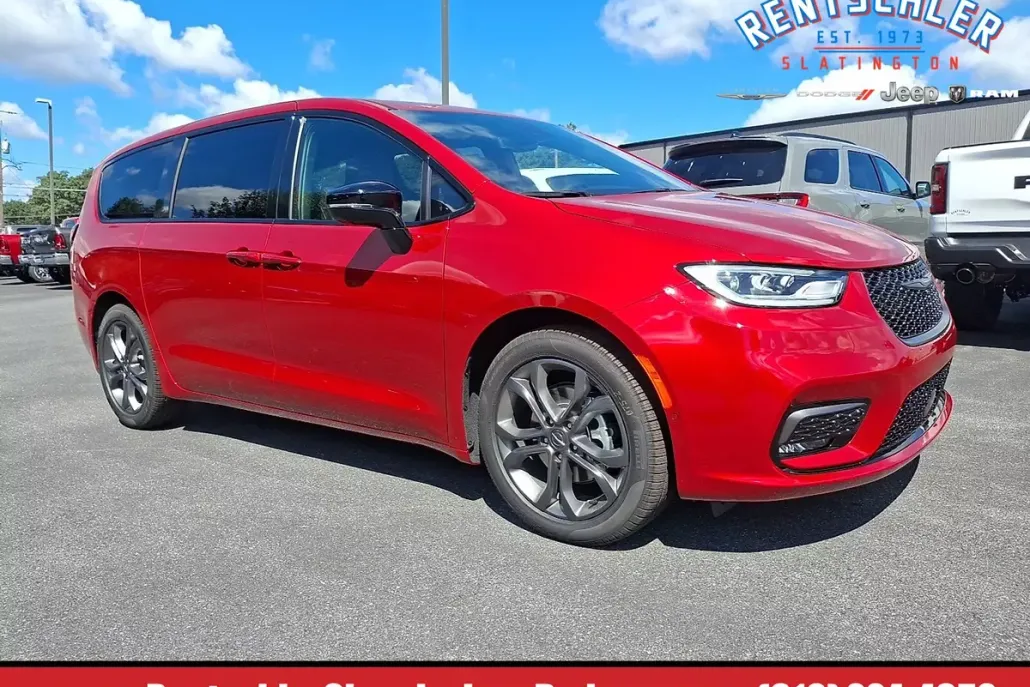 2026 Chrysler Pacifica photo 1