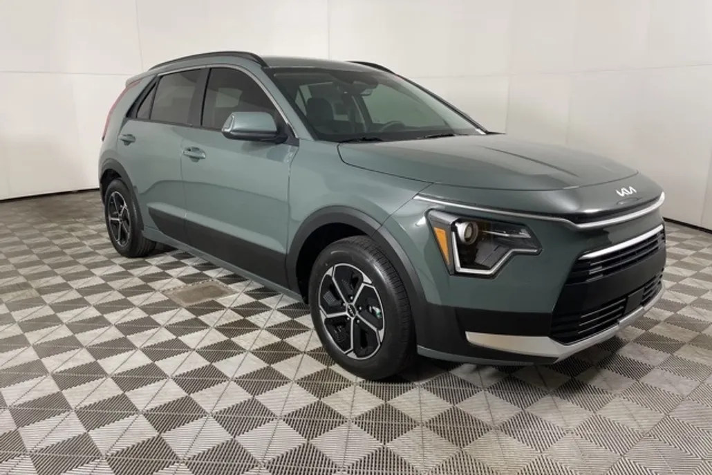 2025 Kia Niro EX photo 1