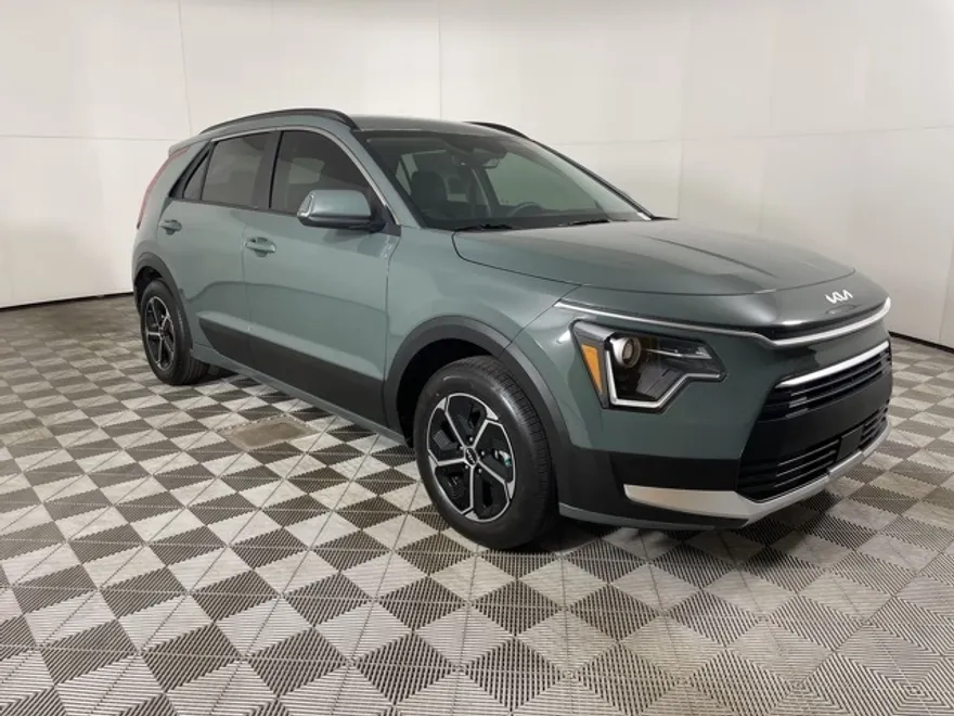 2025 Kia Niro EX photo 1