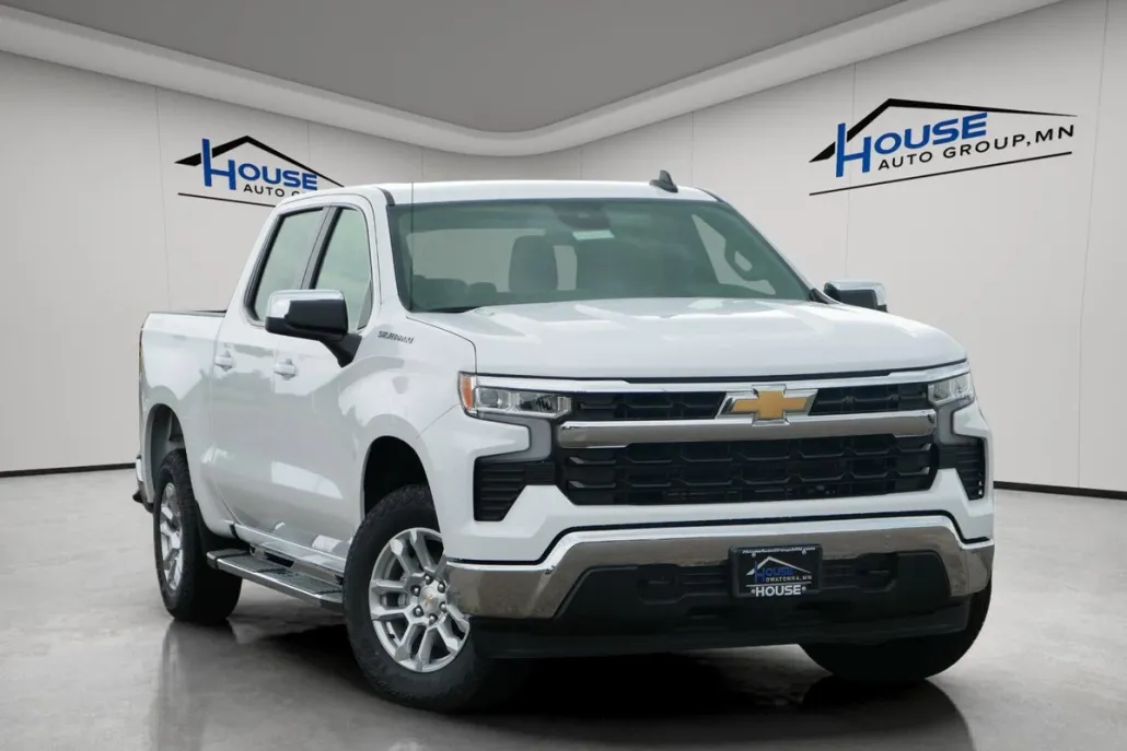 2025 Chevrolet Silverado 1500 LT photo 1