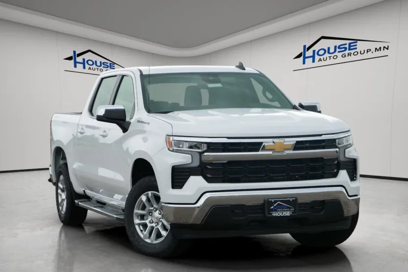 2025 Chevrolet Silverado 1500 LT photo 1