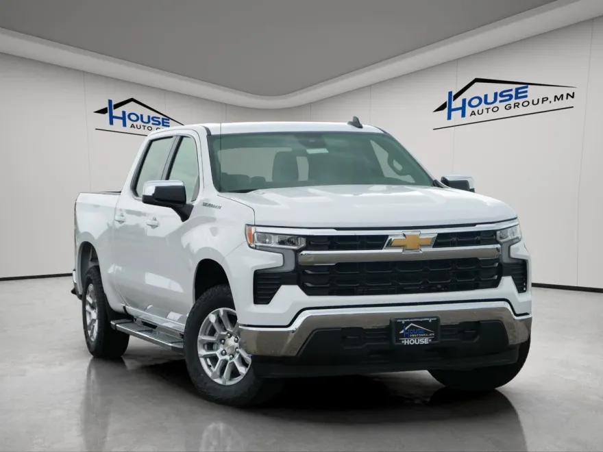 2025 Chevrolet Silverado 1500 LT photo 1