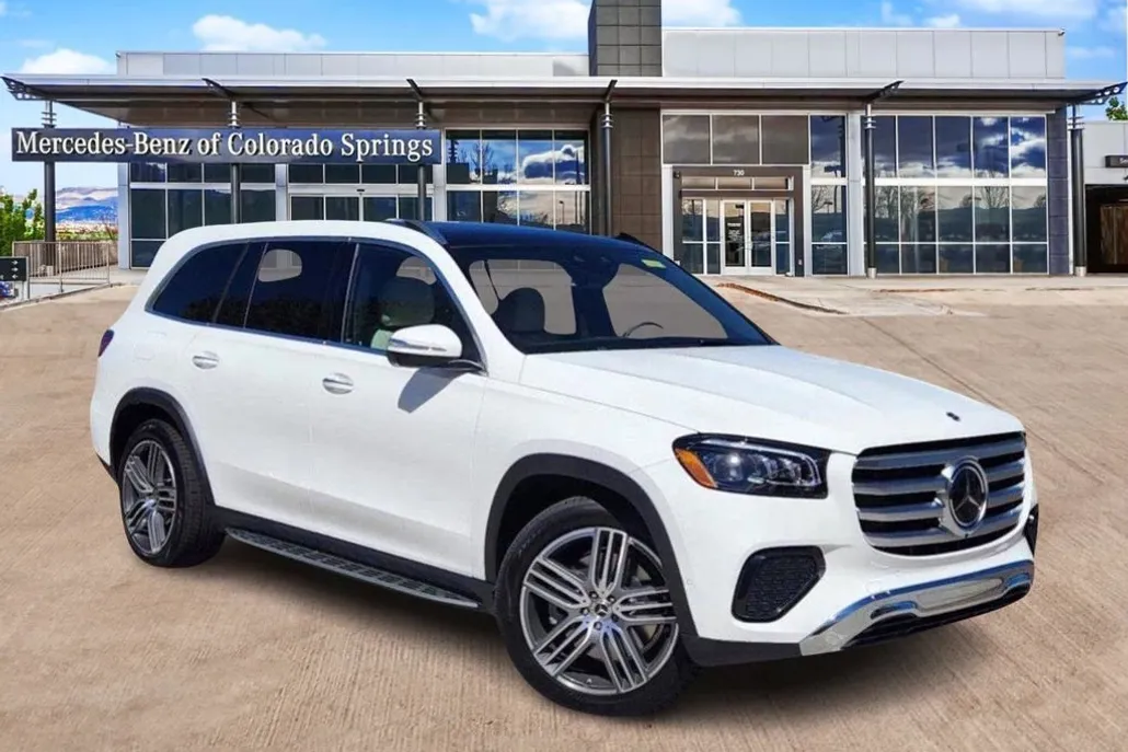 2025 Mercedes Benz GLS 450 4MATIC photo 1