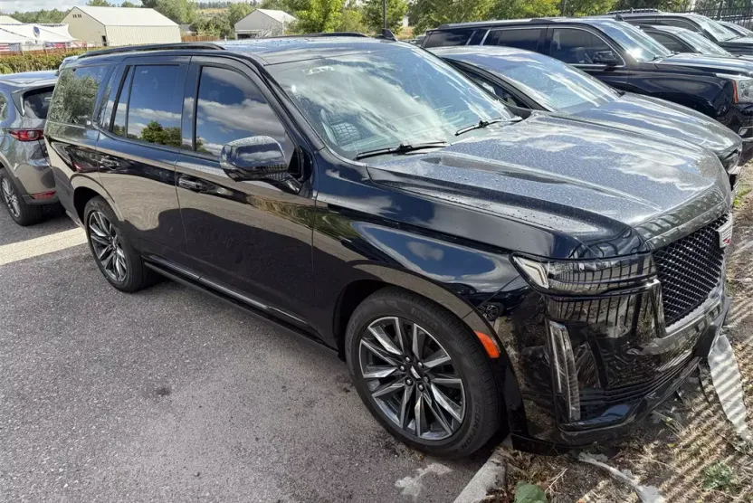 2022 Cadillac Escalade Sport Platinum photo 1