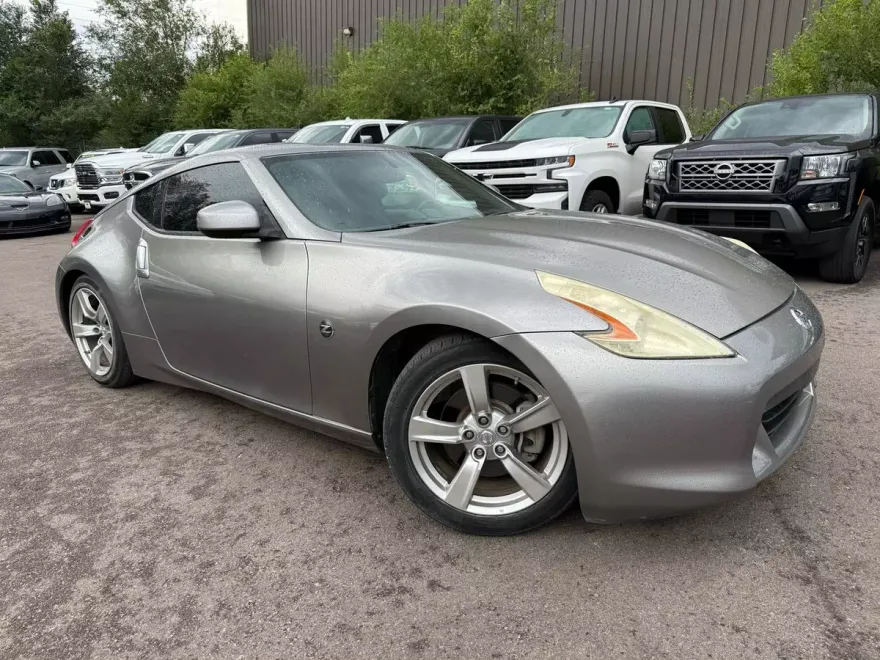 2009 Nissan 370Z Touring photo 1