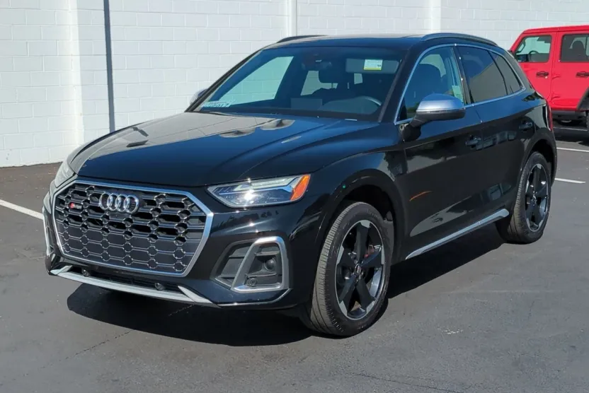2022 Audi SQ5 Premium Plus photo 1