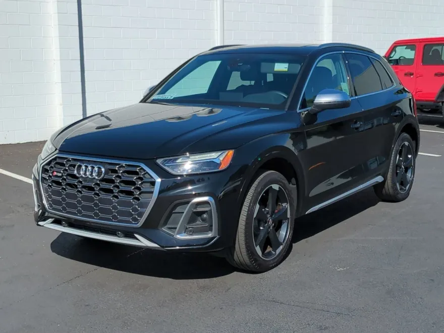 2022 Audi SQ5 Premium Plus photo 1