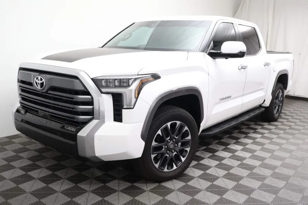 2025 Toyota Tundra Limited photo 1
