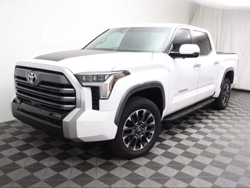 2025 Toyota Tundra Limited photo 1