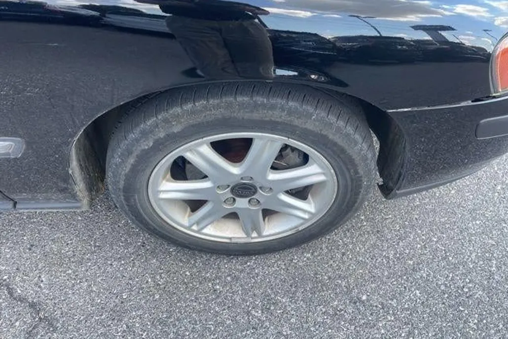 2002 Volvo S60 2.4 photo 1