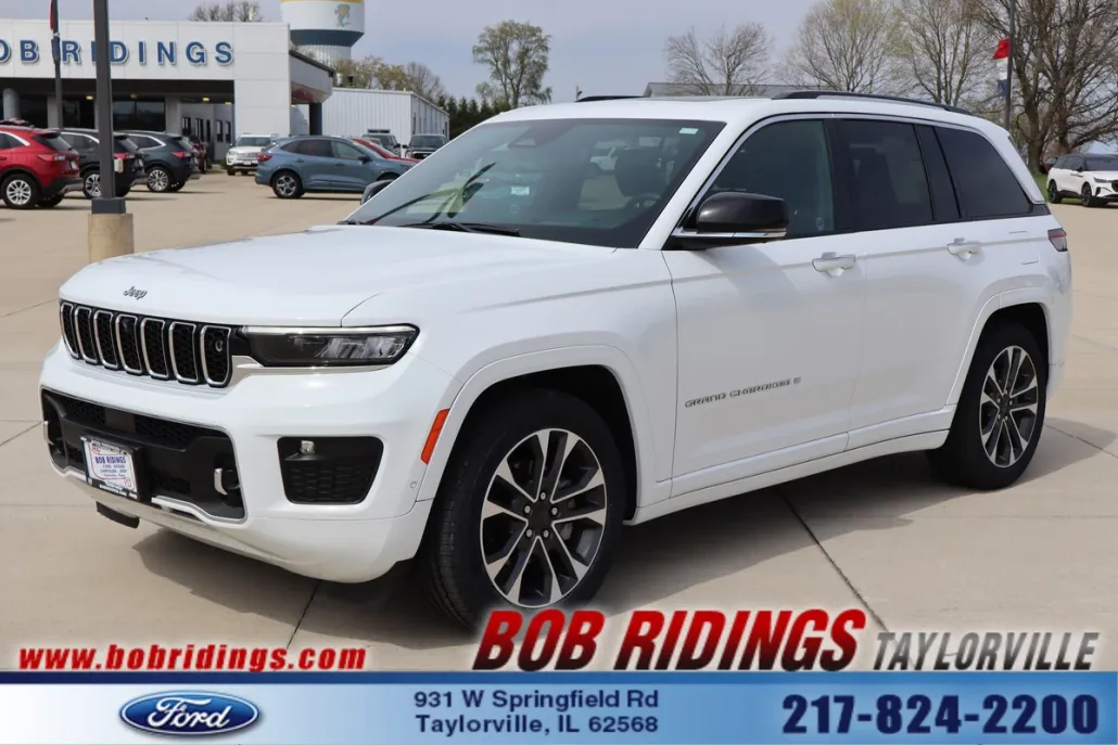 2023 Jeep Grand Cherokee Overland photo 1