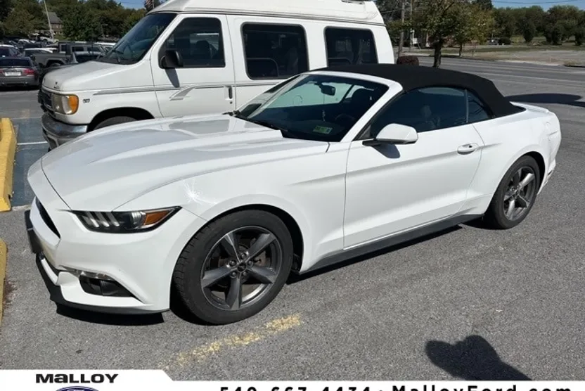 2015 Ford Mustang V6 Convertible photo 1