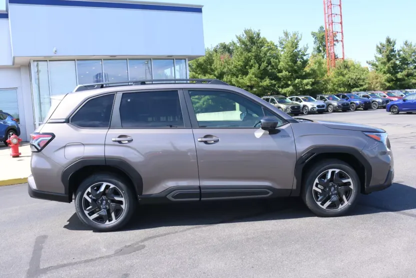 2025 Subaru Forester Limited photo 1
